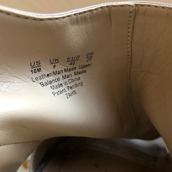 Size 10 Naturalizer block heels. - Picture 2 of 2